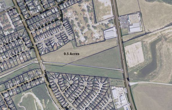 Great Multifamily Site on FM 725 Near IH 35 : 1609 McQueeney Road, New Braunfels, TX 78130